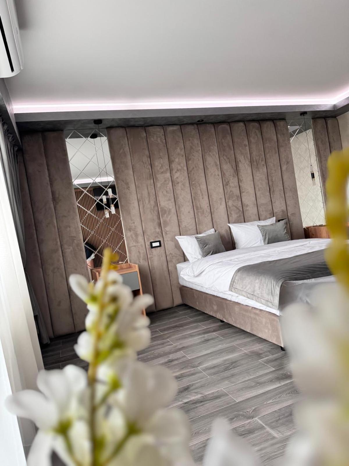 Hanul Domnesc Imperial Hotel & Spa Calan Luaran gambar