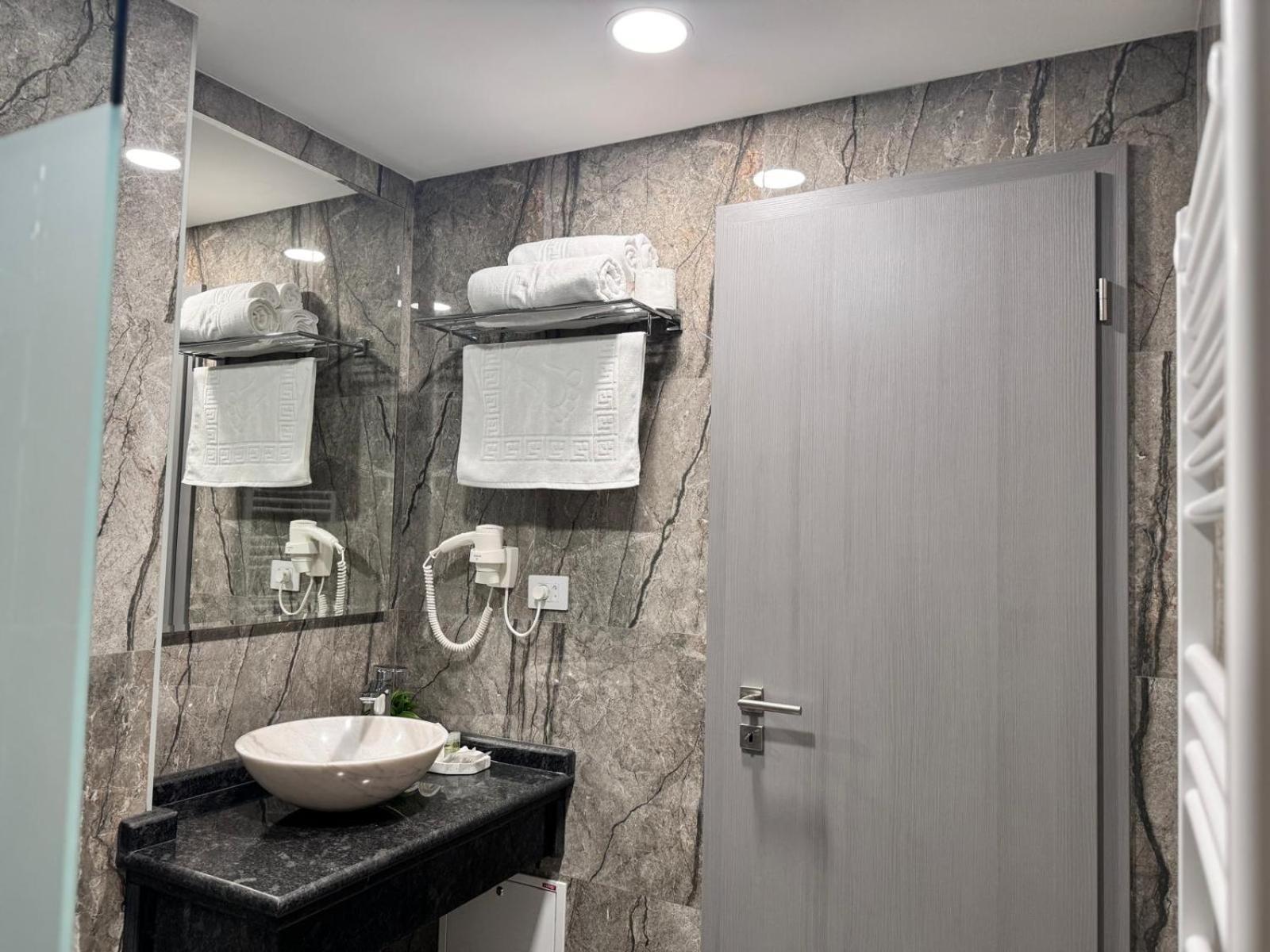 Hanul Domnesc Imperial Hotel & Spa Calan Luaran gambar