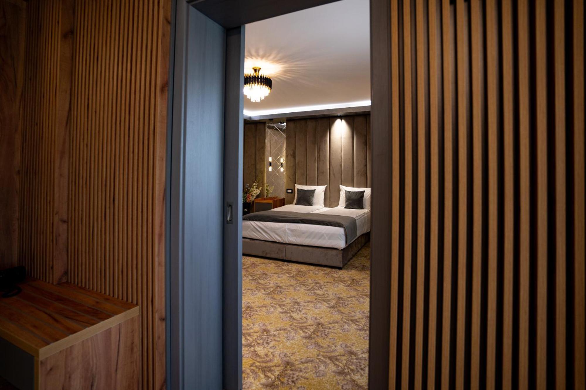 Hanul Domnesc Imperial Hotel & Spa Calan Luaran gambar