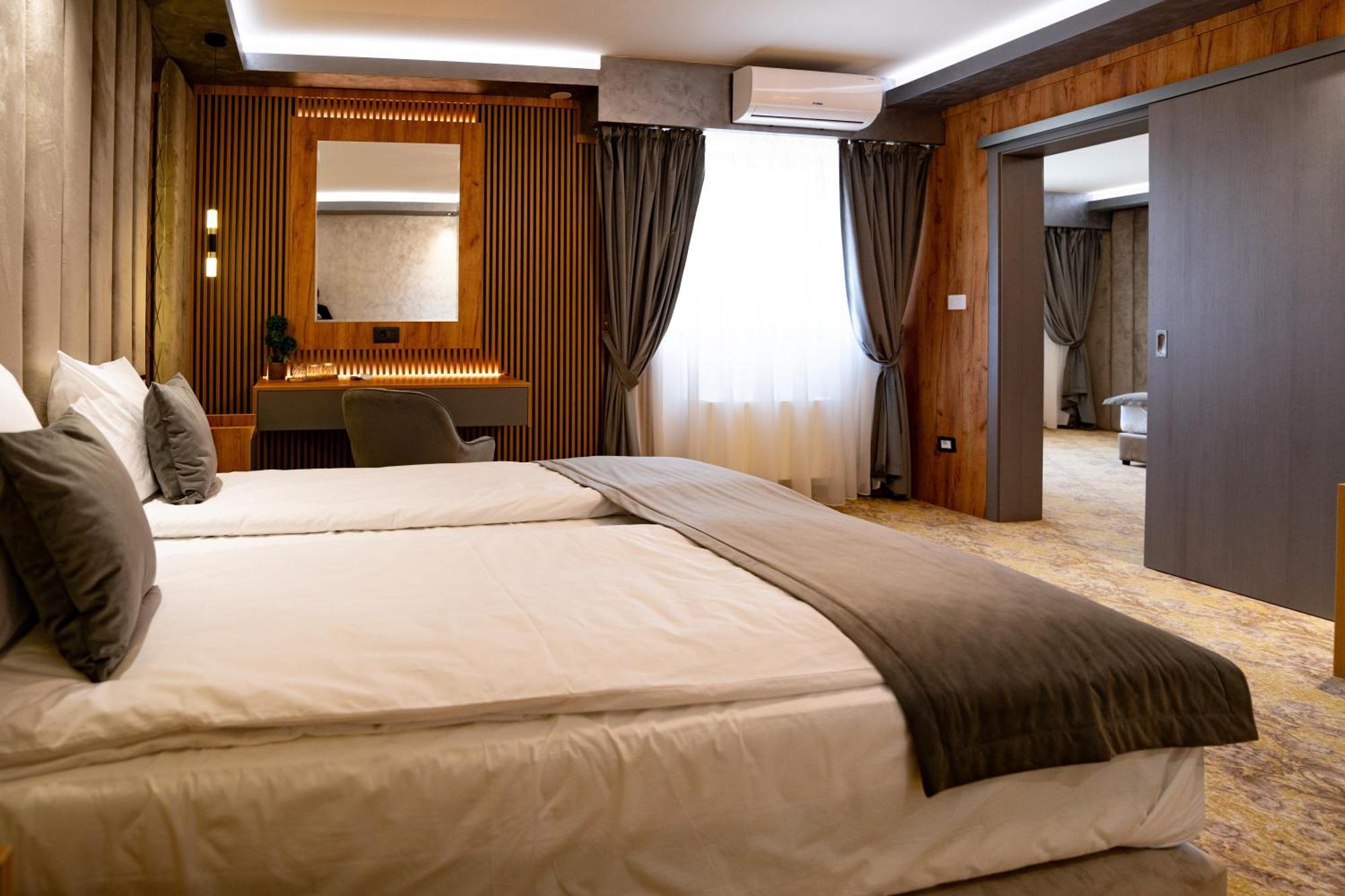 Hanul Domnesc Imperial Hotel & Spa Calan Luaran gambar